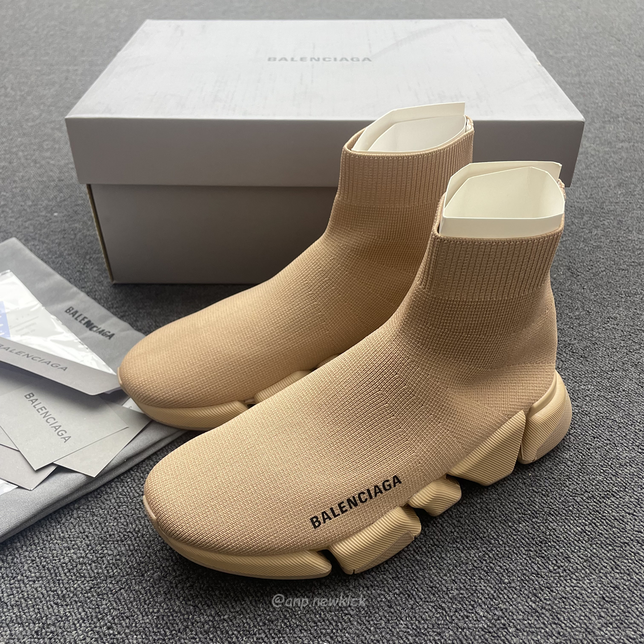 Balenciaga Speed 2.0 Beige Knit Sole Sock Sneakers (8) - newkick.vip